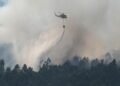 El incendio de Padrón sigue causando destrozos y quema ya 350 hectáreas