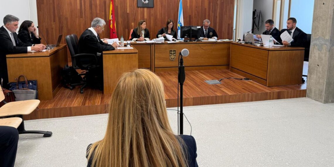 Acepta dos años de cárcel en Vigo por apropiarse de 387.000 euros de la empresa de su exmarido
