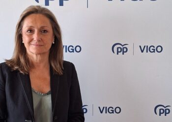 Luisa Sánchez reclama a Caballero que invierta más en la ciudad y el Concello presume de deuda cero
