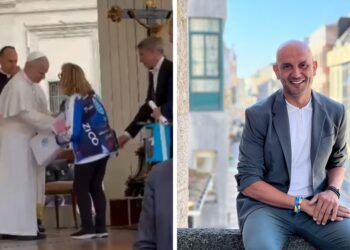 ¿Visitará O Porriño el Papa? El emotivo momento en el que le hacen llegar una invitación formal
