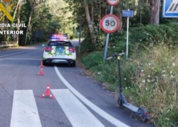 Da positivo en alcohol el usuario de un patinete tras sufrir un accidente circulando por la A-55 en Mos