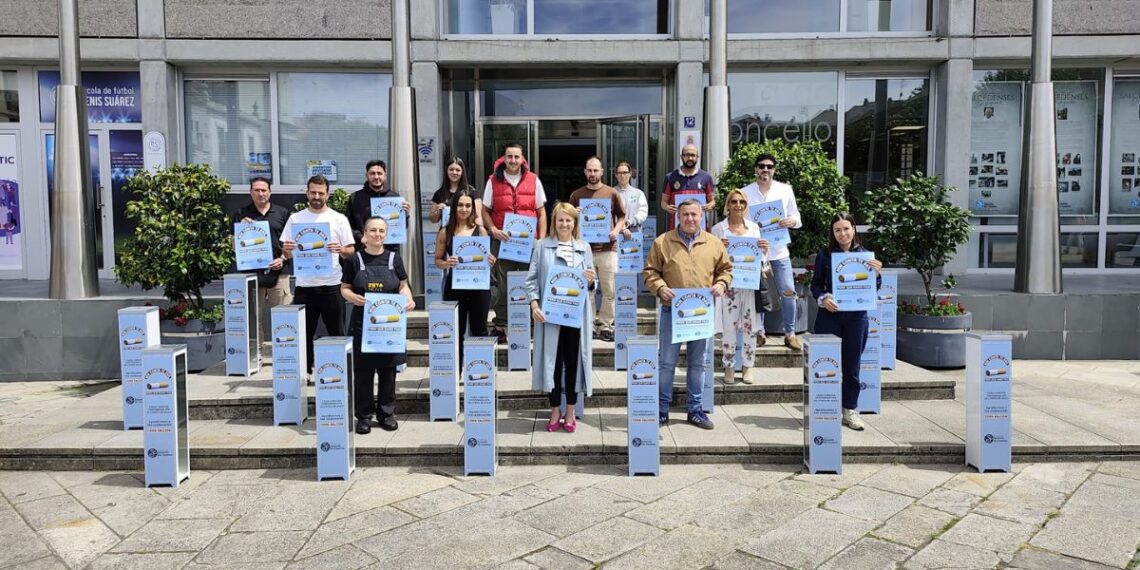 Salceda inicia una campaña para cuidar el municipio luchando contra las colillas tiradas al suelo