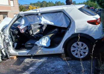 Un grave accidente deja a dos heridos en Mos, uno de ellos tuvo que ser excarcelado