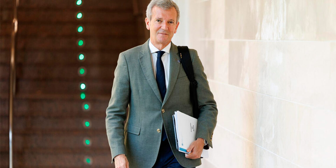 Rueda censura que PSdeG y BNG acepten una ley de AP9 que "abre la opción" a que Galicia asuma el coste
