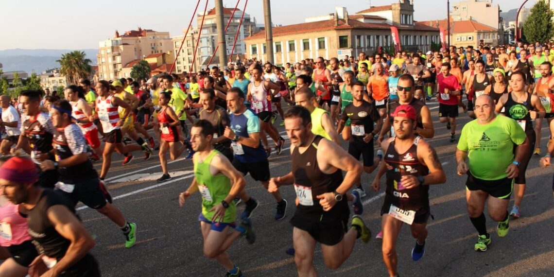 La carrera nocturna de San Xoán de Vigo llega con récord y sardinas gratis para los participantes