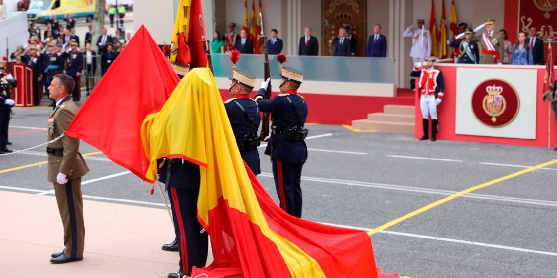 Caballero saca pecho del "éxito" del Día de las Fuerzas Armadas en Vigo, "nunca hubo tanta gente en Samil"