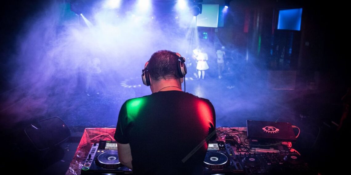 Una discoteca histórica de Galicia reabre por una noche con temas remember y Fernandisco