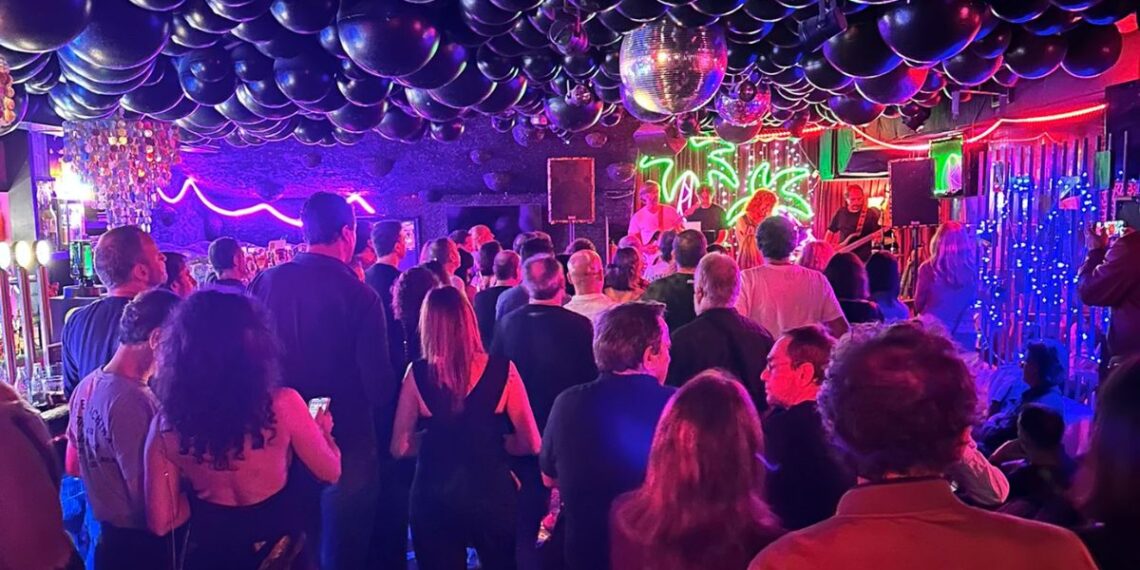 Generación Z y la fiesta, ¿en peligro de extinción el ocio nocturno de Vigo?