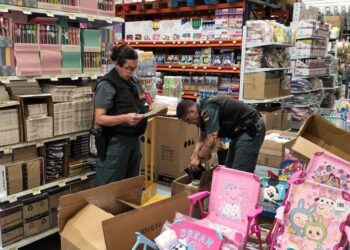 Intervienen en Mos miles de juguetes inseguros listos para vender