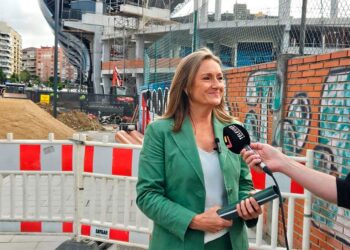 Luisa Sánchez ratifica la "plena disposición" de la Diputación para financiar que Vigo acoja el Mundial