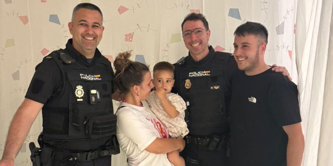 Salvan la vida a un niño de tres años en Vigo in extremis, "estaba perdiendo a su hijo"