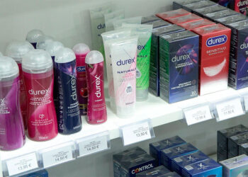 Preservativos gratis en farmacias: el Gobierno pone en marcha esta iniciativa para jóvenes
