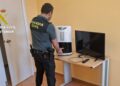 Una televisión o un deshumidificador, el botín del ladrón que se coló en una casa de Tomiño