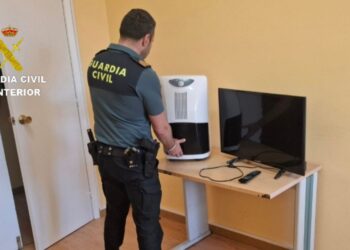 Una televisión o un deshumidificador, el botín del ladrón que se coló en una casa de Tomiño