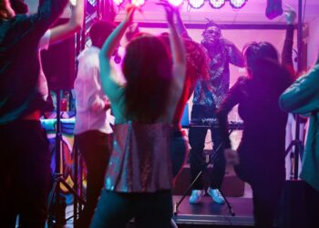 Los grandes éxitos de los 80, 90 y 2000 sonarán en Salceda con un festival con música, juegos y comida