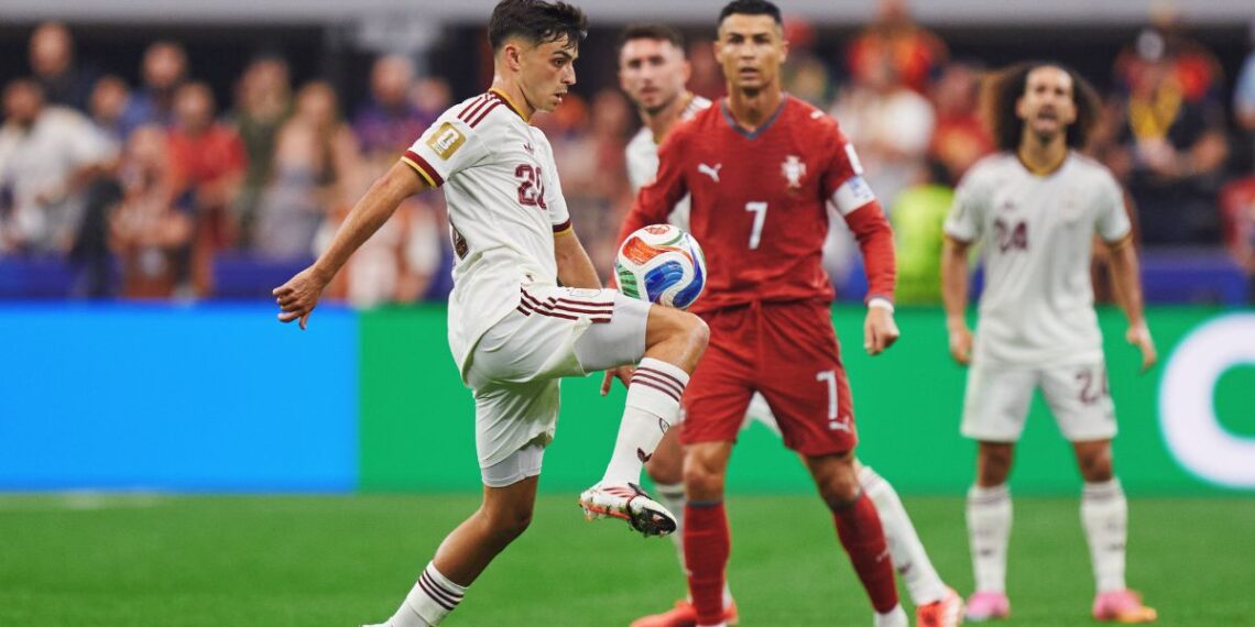 Una fiesta de Tui se adapta al Mundial y tendrá pantalla gigante para ver el partido antes de la verbena