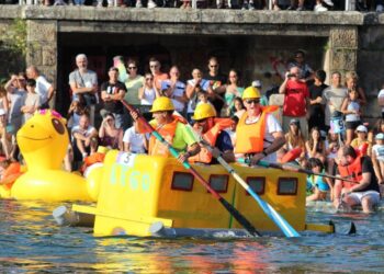 Vuelven los "autos locos" del mar, ya hay fecha en Nigrán para el divertido Flota como Poidas