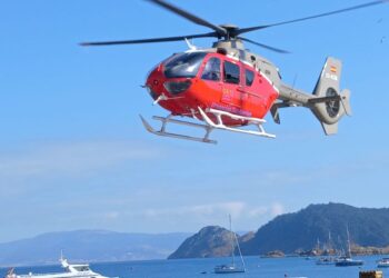 Evacuado en helicóptero un hombre que sufrió una parada cardiorrespiratoria en las Cíes