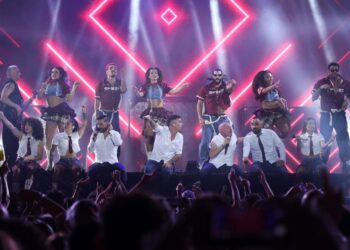 La orquesta Panorama vuelve al área de Vigo, llega con su gran espectáculo a una fiesta de O Porriño