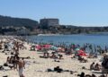 Una histórica jornada de calor achicharra Vigo con casi 40 grados, calles vacías y atasco en las playas
