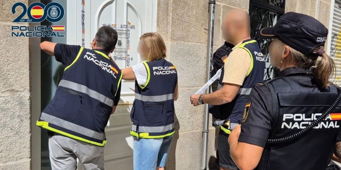 Precintado en Vigo un piso utilizado por un clan para la explotación sexual de varias mujeres