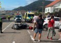Aparatoso accidente en el área de Vigo, herido grave un motorista en un siniestro en Oia