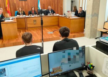 Primera condena por aporofobia en Vigo, prisión y multa por agredir y humillar a una persona sin hogar