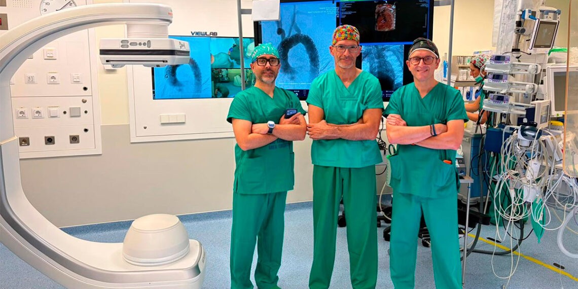 Hito histórico en el Cunqueiro, Vigo repara la aorta sin abrir el tórax por primera vez en Galicia