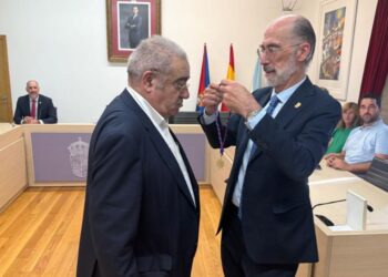 Baiona entrega uno de sus grandes premios a un empresario local por su "huella imborrable"