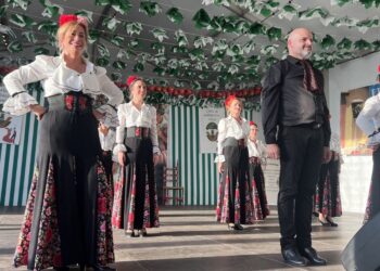 AER denuncia el "despropósito injustificable" de la Feria de Abril en Redondela: "Está fóra de lugar"