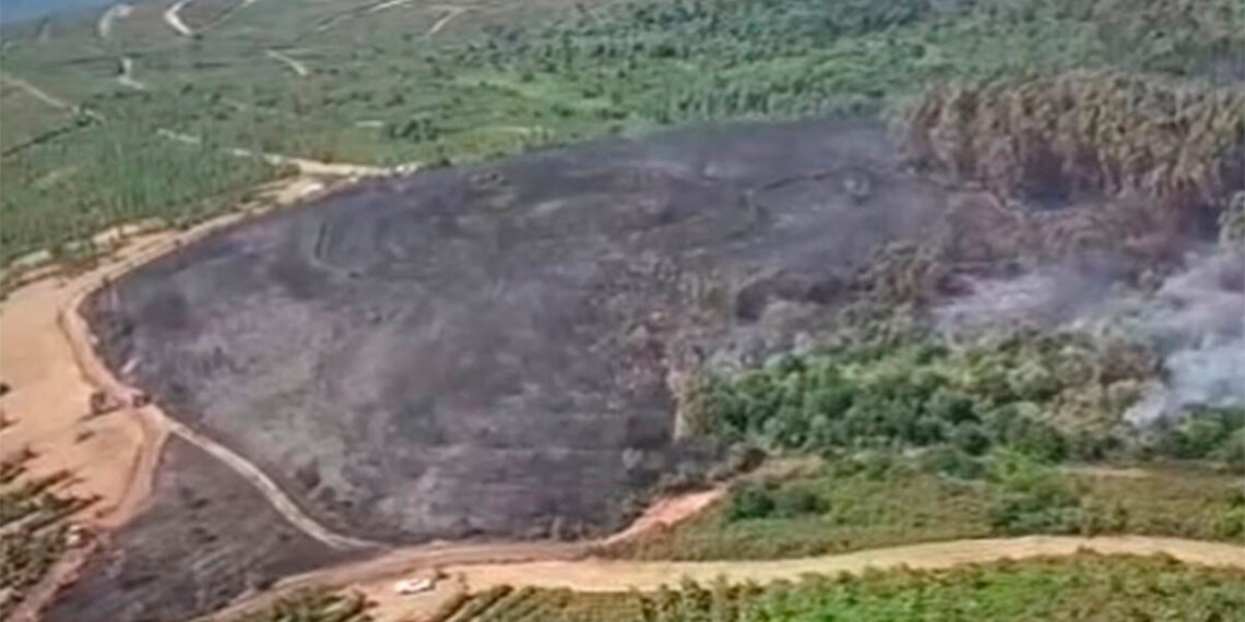 Controlado el incendio de Boborás tras calcinar 19 hectáreas y el castro de Xurenzás