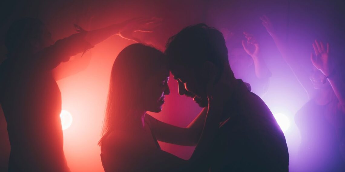 Absuelto un pub de Vigo por un vídeo en el que se veía a un cliente con una mujer que no era su pareja