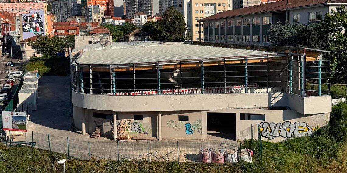 Avance en la nueva piscina de Teis, la Diputación transfiere 407.200 euros para reconstruir el complejo