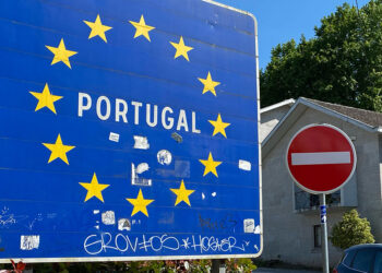 Portugal, en situación de alerta, prohíbe el acceso a zonas forestales y advierte a los turistas