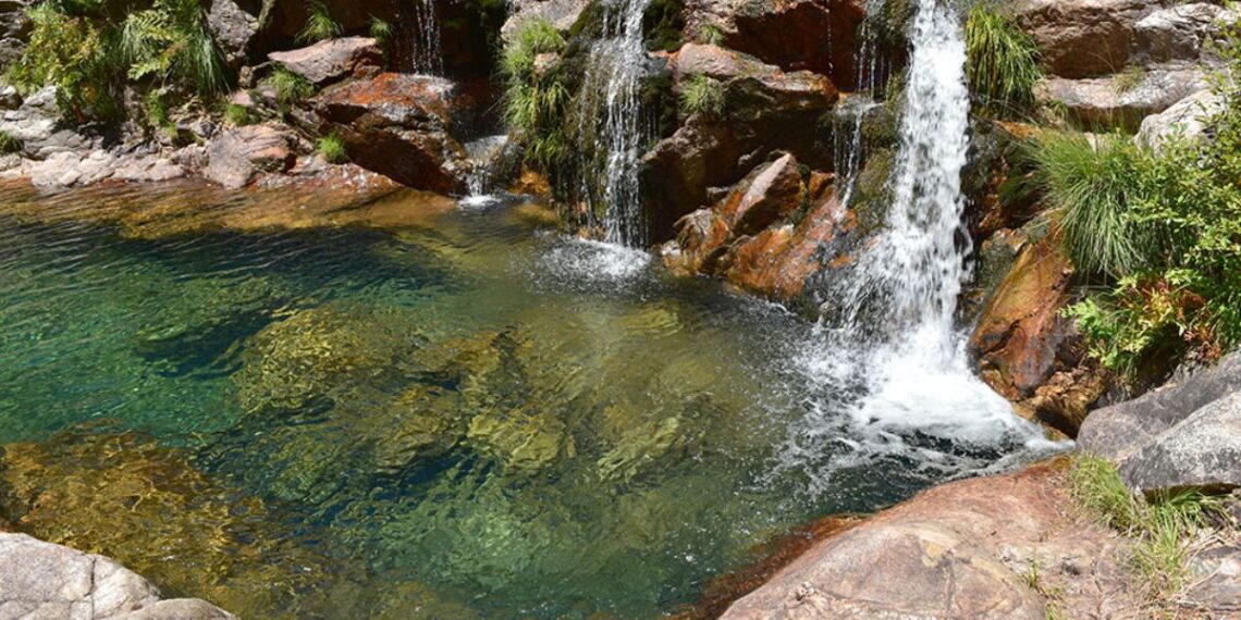 Impresionantes piscinas naturales a un paso de Vigo para refrescarse en aguas cristalinas