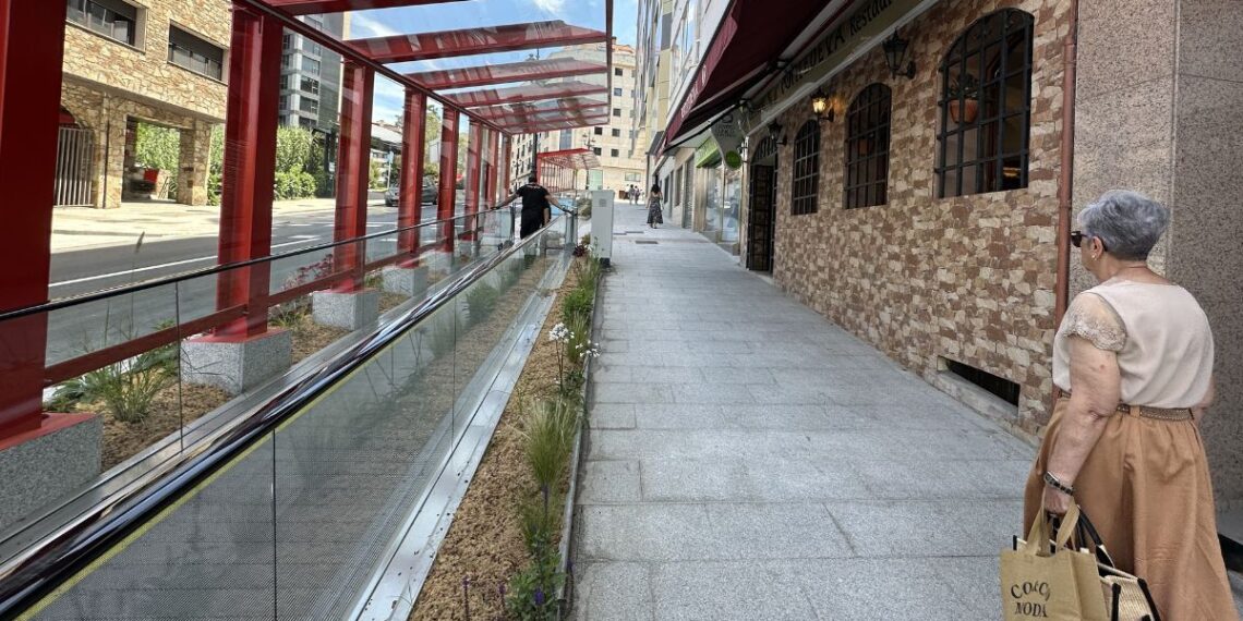 Vigo prueba sus nuevas rampas mecánicas en el centro y ultima su inauguración