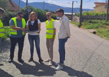 Redondela activa las demandadas obras para mejorar una carretera sin mantenimiento durante años