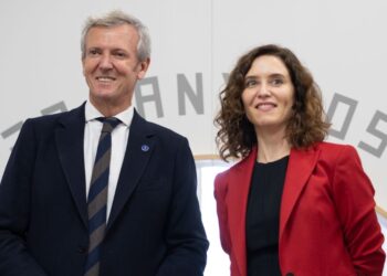 El duelo Xunta-Ayuso se endurece, Galicia rechaza el convenio propuesto por Madrid para el transporte
