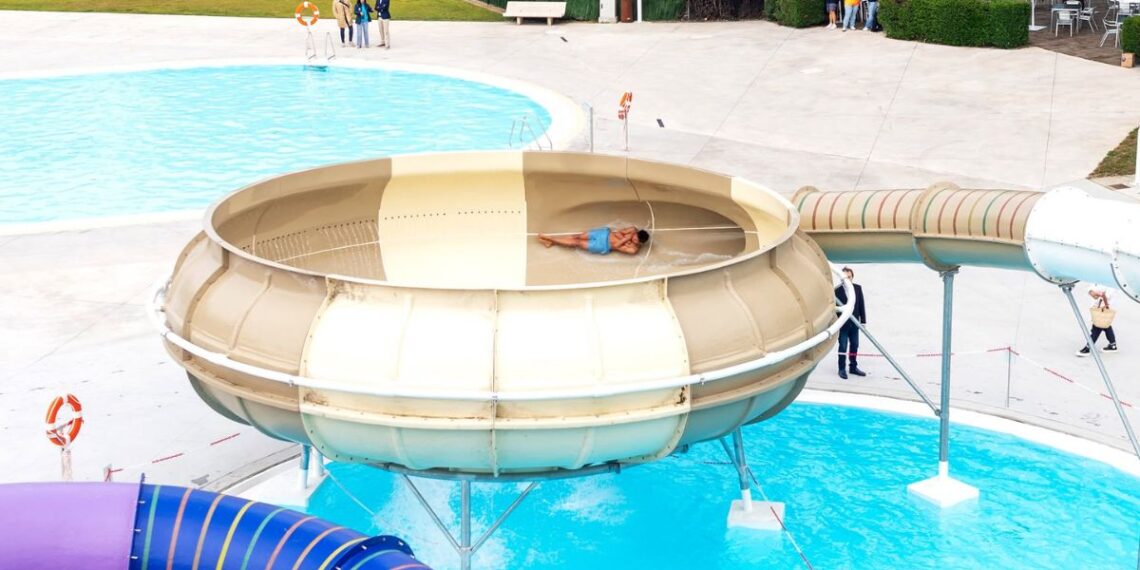 El parque acuático más moderno de Galicia estrena por sorpresa nuevas atracciones con toboganes y "río lento"